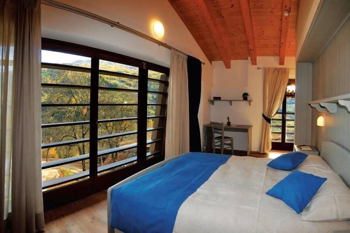 Kamar Double Klasik, pemandangan gunung | Brankas, meja kerja, Wi-Fi gratis, dan seprai linen