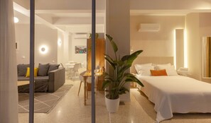 Deluxe Suite (P1 / P2) | Living area