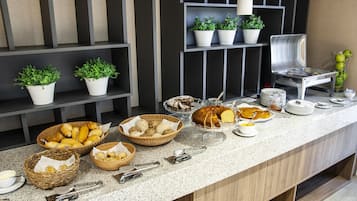 Tägliches inbegriffenes nach Wunsch zubereitetes Frühstück