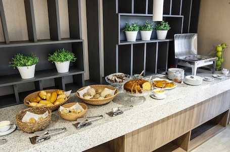 Desayuno a la carta incluido todos los días