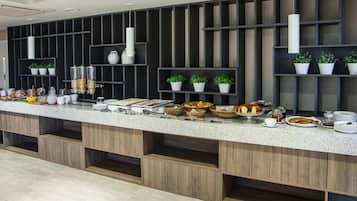 Free daily cooked-to-order breakfast