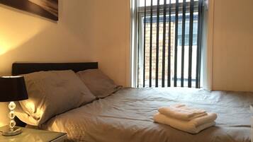 6 bedrooms, iron/ironing board, free WiFi, bed sheets