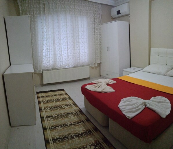 Apartment, 2 Bedrooms | 2 bedrooms, iron/ironing board, free WiFi