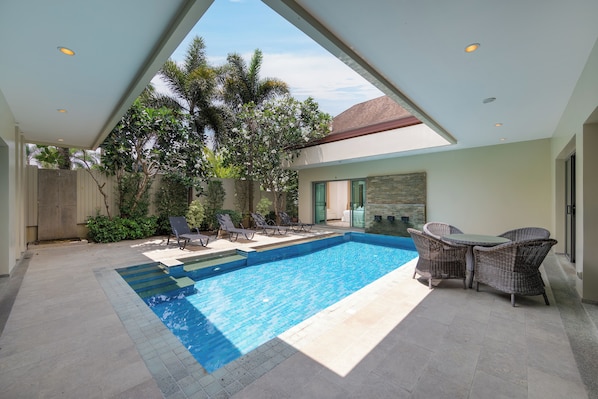 Villa | Terrace/patio