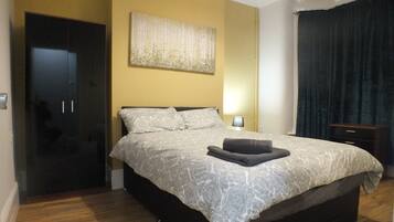 Căn hộ | 4 phòng ngủ, bàn ủi/dụng cụ ủi quần áo, nôi/cũi di động