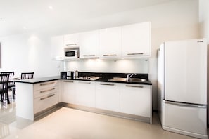Villa | Eigene Küche | Großer Kühlschrank, Mikrowelle, Herdplatte