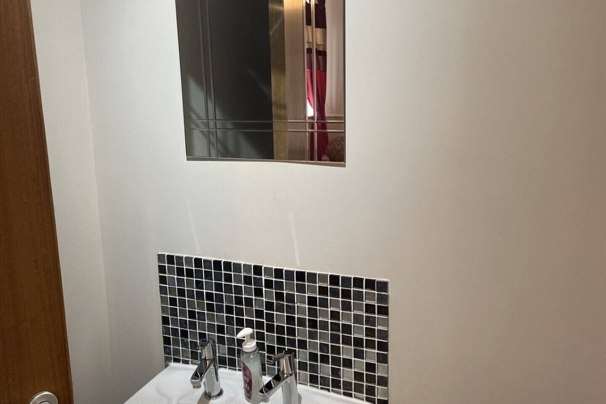 double room, ensuite | bathroom | shower