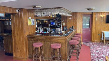 Bar (en la propiedad)