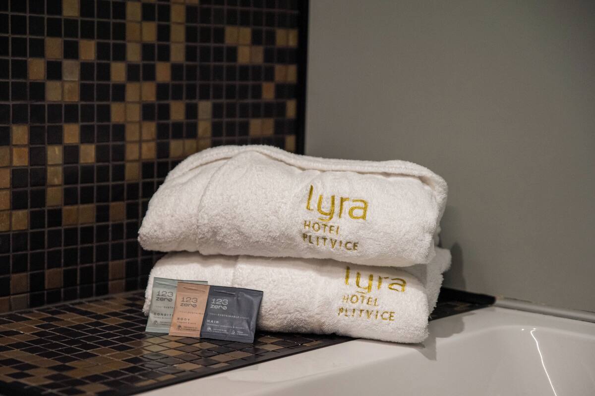 superior double or twin room | bathroom | free toiletries, hair dryer, slippers, towels