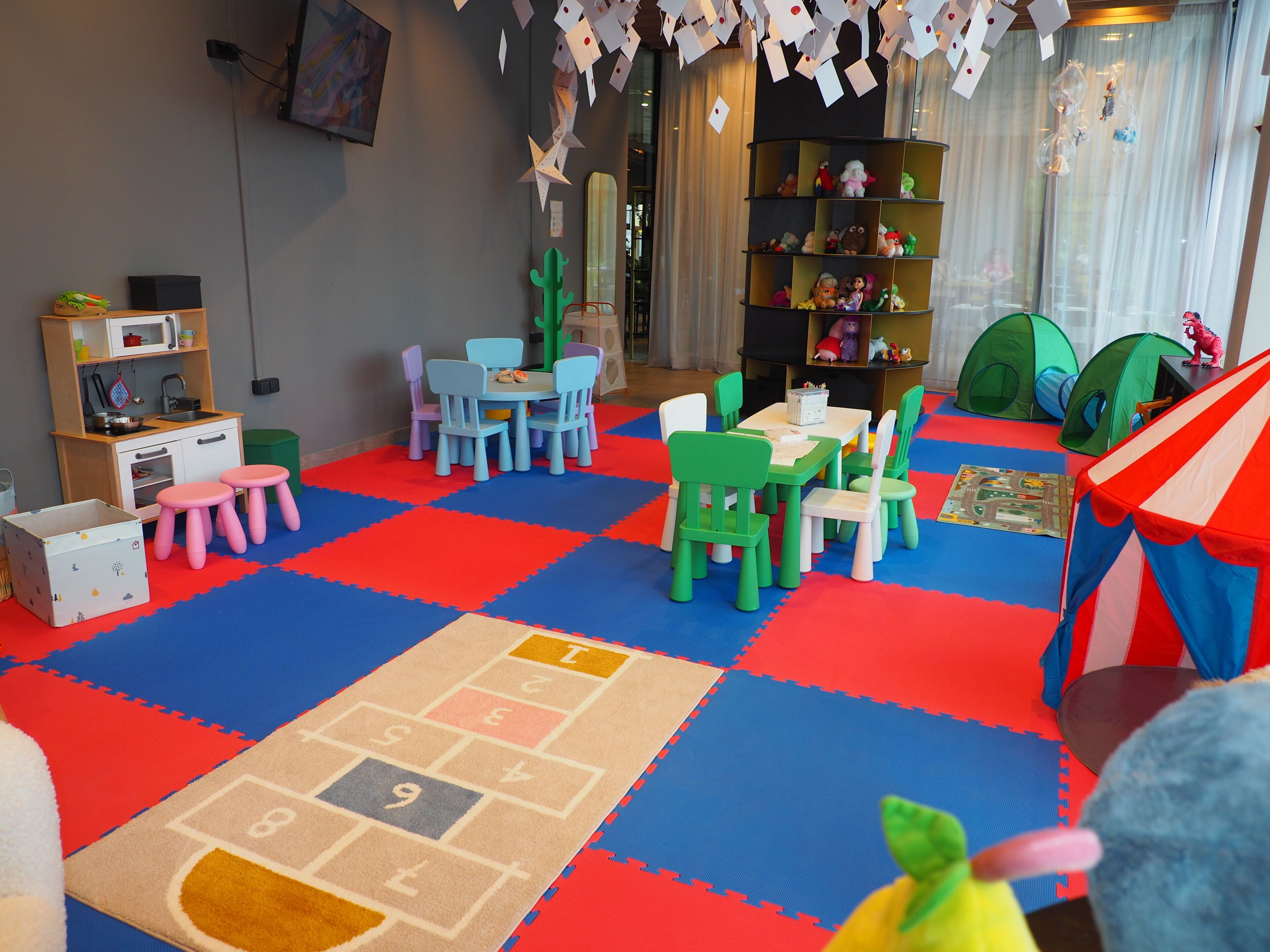Children’s play area – indoor