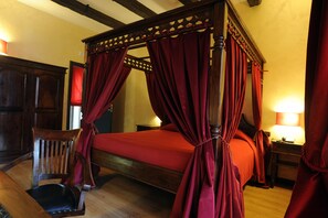 1 chambre, minibar, bureau, fer et planche à repasser