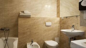 Apartment | Bathroom