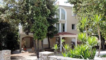 Façade de lâhĂ©bergement