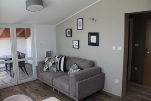 Apartment, 1 Bedroom, Sea View (Upper Floor) | Living area