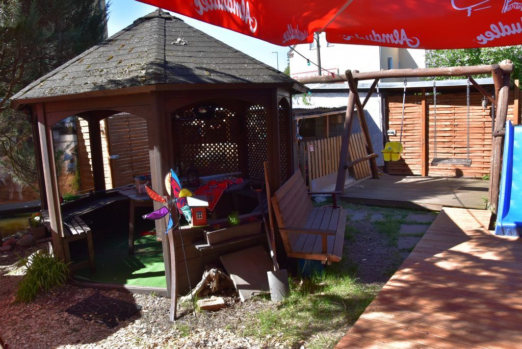 children’s play area – outdoor