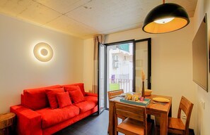 T2 | Living area | Smart TV - Residence Kalliste (Ajaccio)
