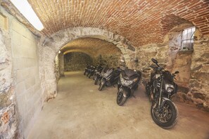 Self-parking (surcharge) 20 per night