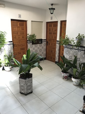 Interior entrance. Pension Los Molinos