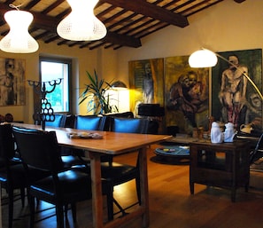 Free daily local cuisine breakfast  - B&B Camera con Vista (Fossombrone)