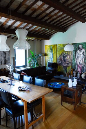 Petit déjeuner composé de spécialités régionales compris tous les jours