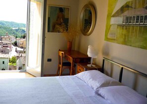 Doppelzimmer, Flussblick (Metauro)