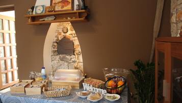 Tägliches Frühstücksbuffet gegen Gebühr