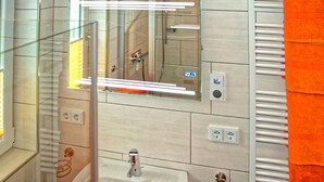 Bungalow, terrasse (Magdalena) | Lavabo de la salle de bain