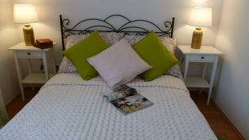 Apartment | 1 bedroom, blackout curtains, iron/ironing board, free WiFi