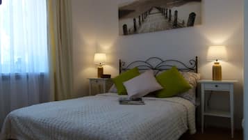 Apartment | 1 bedroom, blackout curtains, iron/ironing board, free WiFi