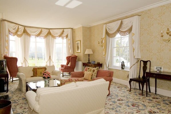 Interior - Detmore House (Cheltenham)