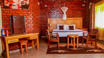 1 habitación, muebles diferentes, wifi gratis y ropa de cama
