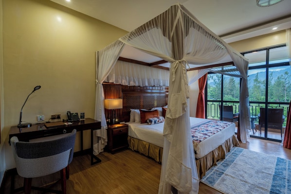 Deluxe Room | Minibar, in-room safe, desk, blackout drapes - Ciala Resort Hotels In Kisumu (Kisumu)