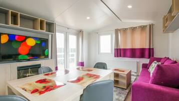 Chalet (1) | Living room | Flat-screen TV