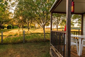 Mobile Home | Balcony - Camping Domaine Des MATHEVIES (Sainte-Nathalene)