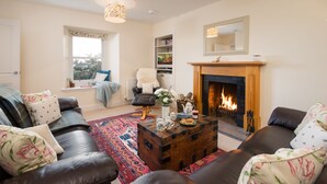 Cottage, 4 Bedrooms | Living room - Glowry Cottage (Crieff)