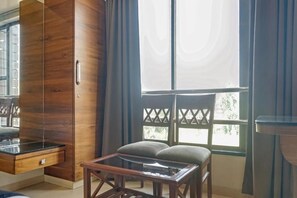 Interior - Hotel Maval Grand (Mawal)