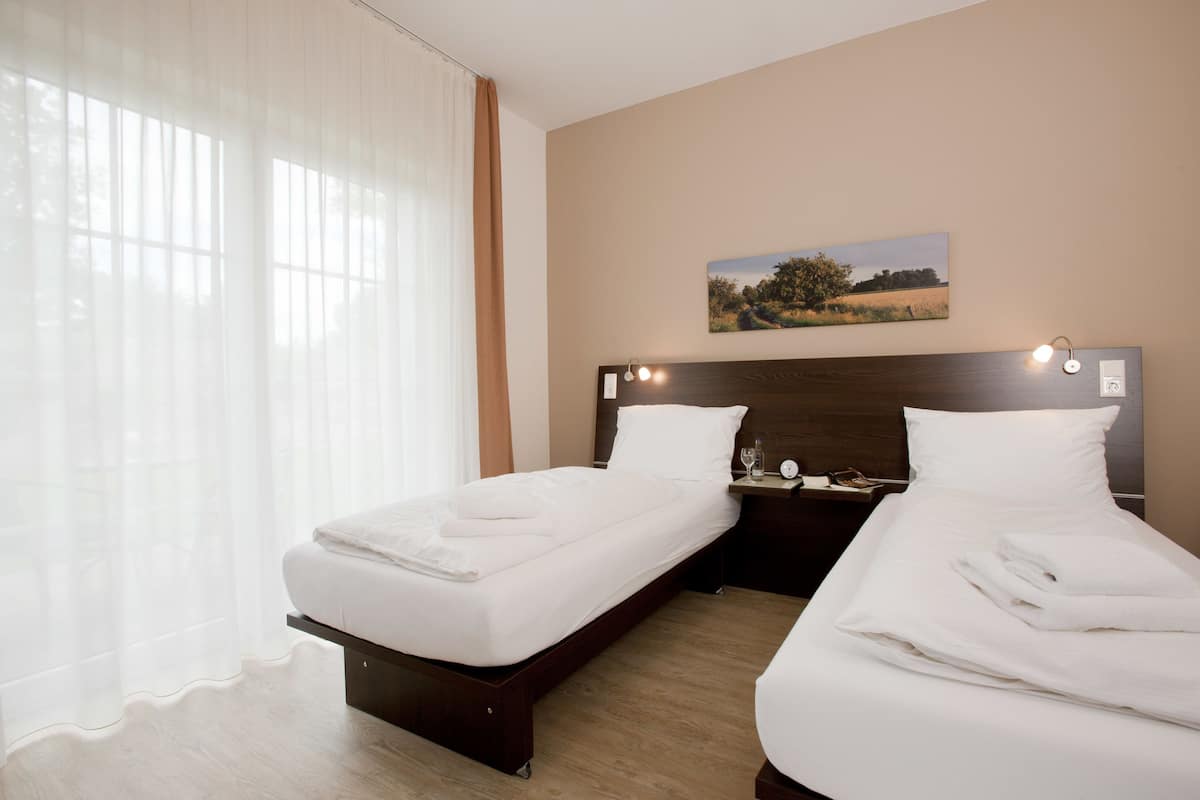 In-room safe, desk, soundproofing, cots/infant beds