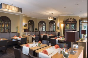 تقديم العشاء