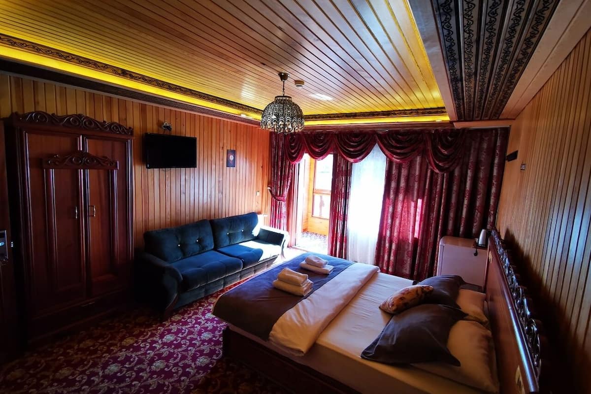 Deluxe Rooms | 1 chambre, bureau, chambres insonorisées, Wi-Fi gratuit
