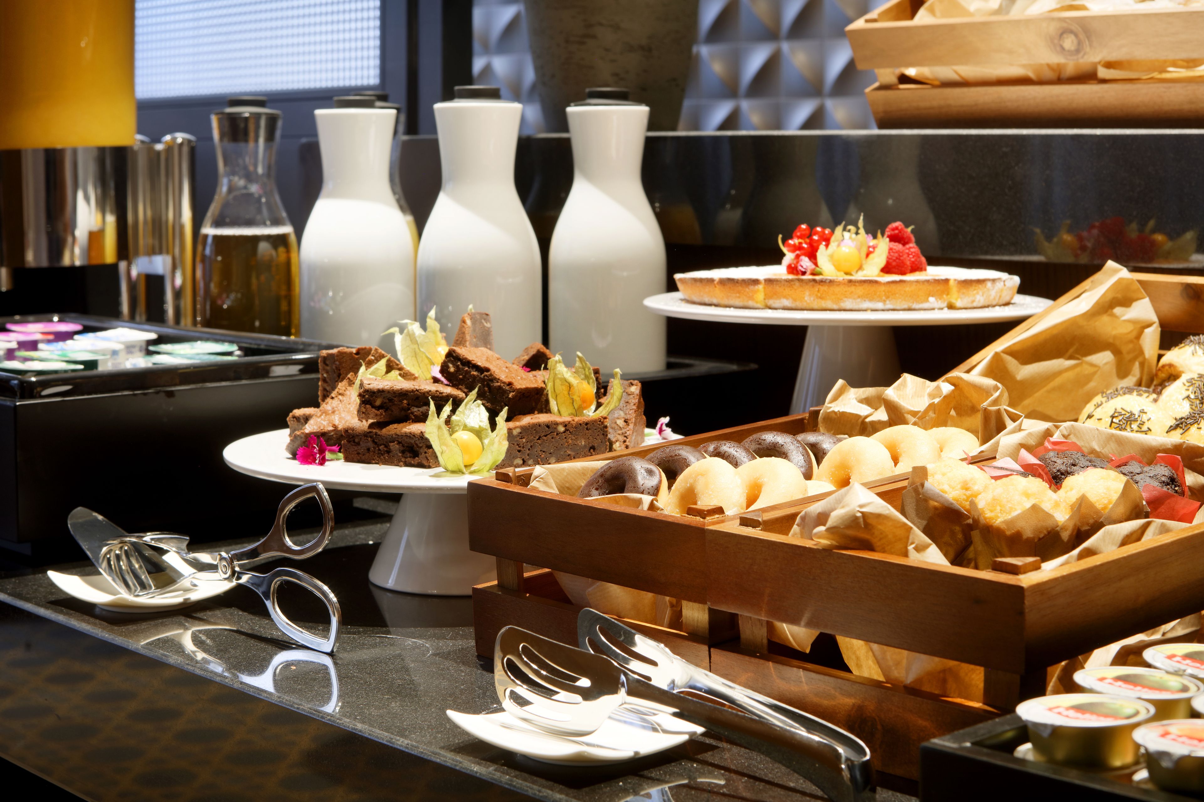 Daily buffet breakfast (EUR 20 per person)