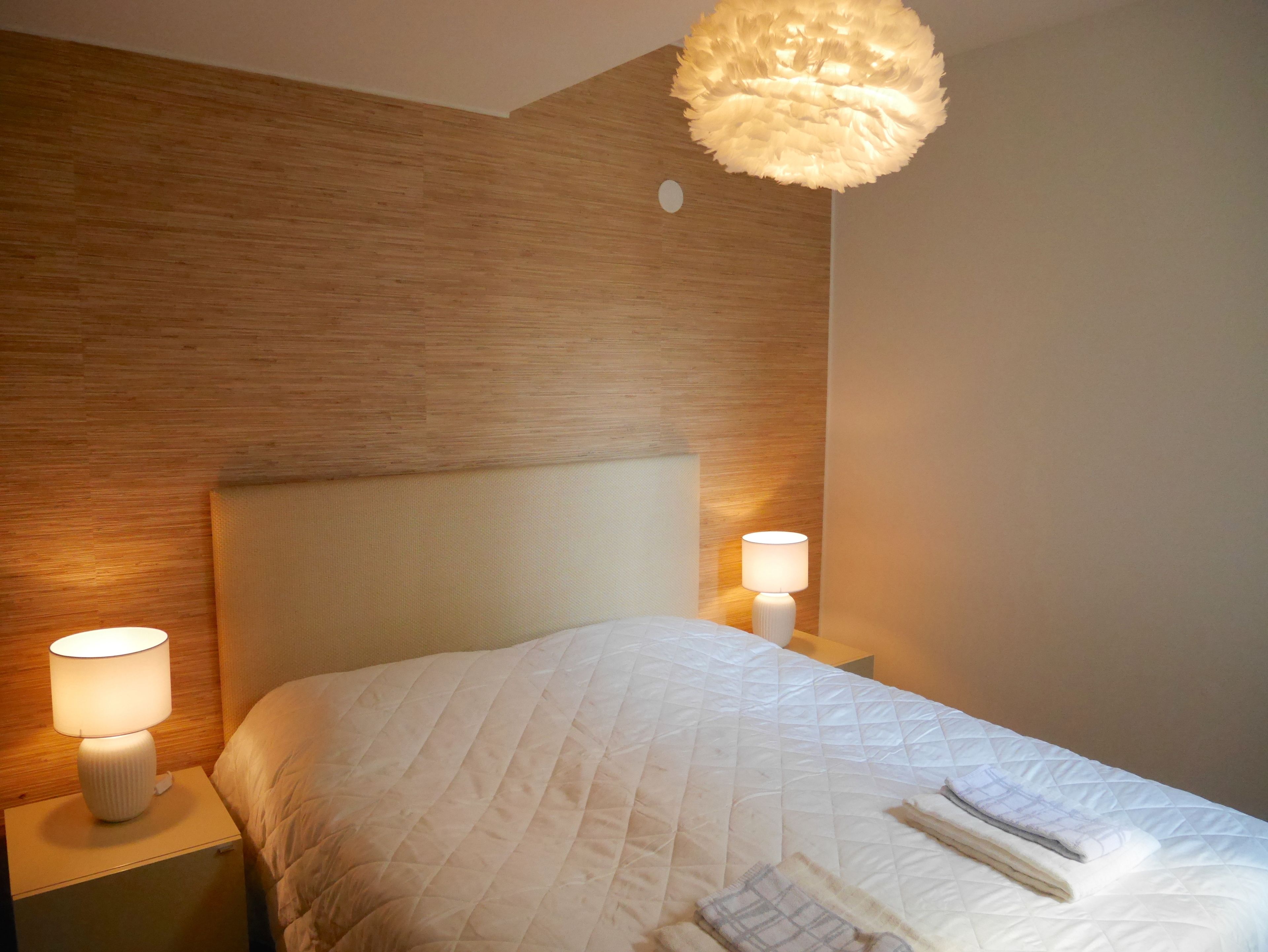 Luksusleilighet, 2 soverom, badstue, byutsikt | 2 soverom, skrivebord, strykejern/-brett og wi-fi (inkludert)