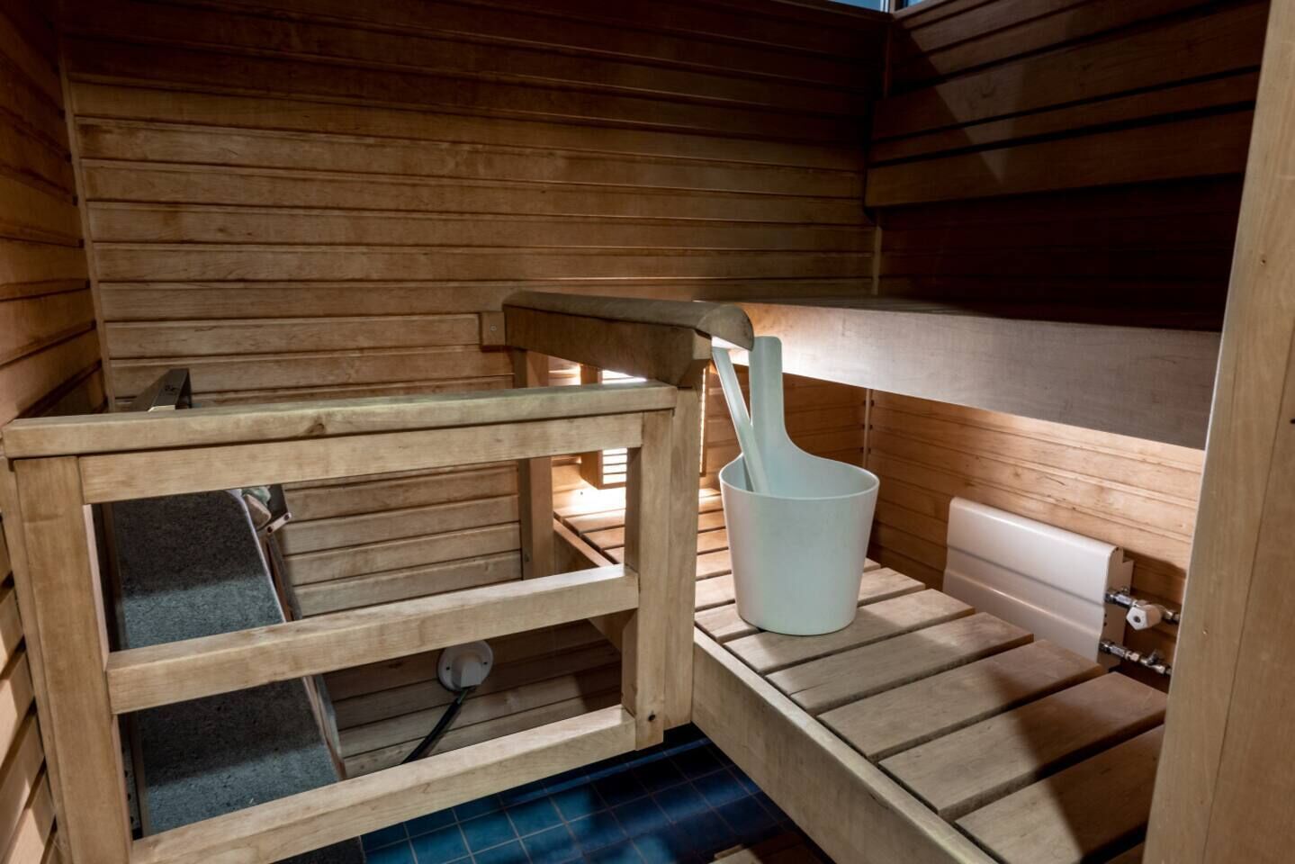 Luxury Apartment, 2 Bedrooms, Sauna, City View | Interior