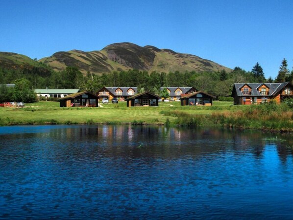 Exterior - Loch Lomond Waterfront Luxury Lodges (Balmaha)