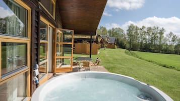 Drummond Chalet - Pets Allowed | Terraza o patio