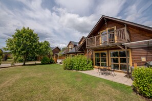 Exterior - Loch Lomond Waterfront Luxury Lodges (Balmaha)