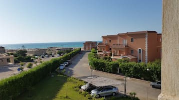 Departamento familiar, 3 habitaciones, para fumadores, vista al mar | Vista desde la habitación