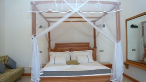 Deluxe Chalet, 1 King Bed, Non Smoking | 1 bedroom, in-room safe, desk, blackout drapes - Santon Resort & Spa (Kahandamodara)