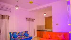 Lobby sitting area - Santon Resort & Spa (Kahandamodara)