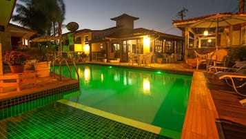 Piscina externa