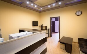 Appartement, 2 chambres | Cuisine privée | Réfrigérateur, micro-ondes, plaque de cuisson, cafetière/bouilloire